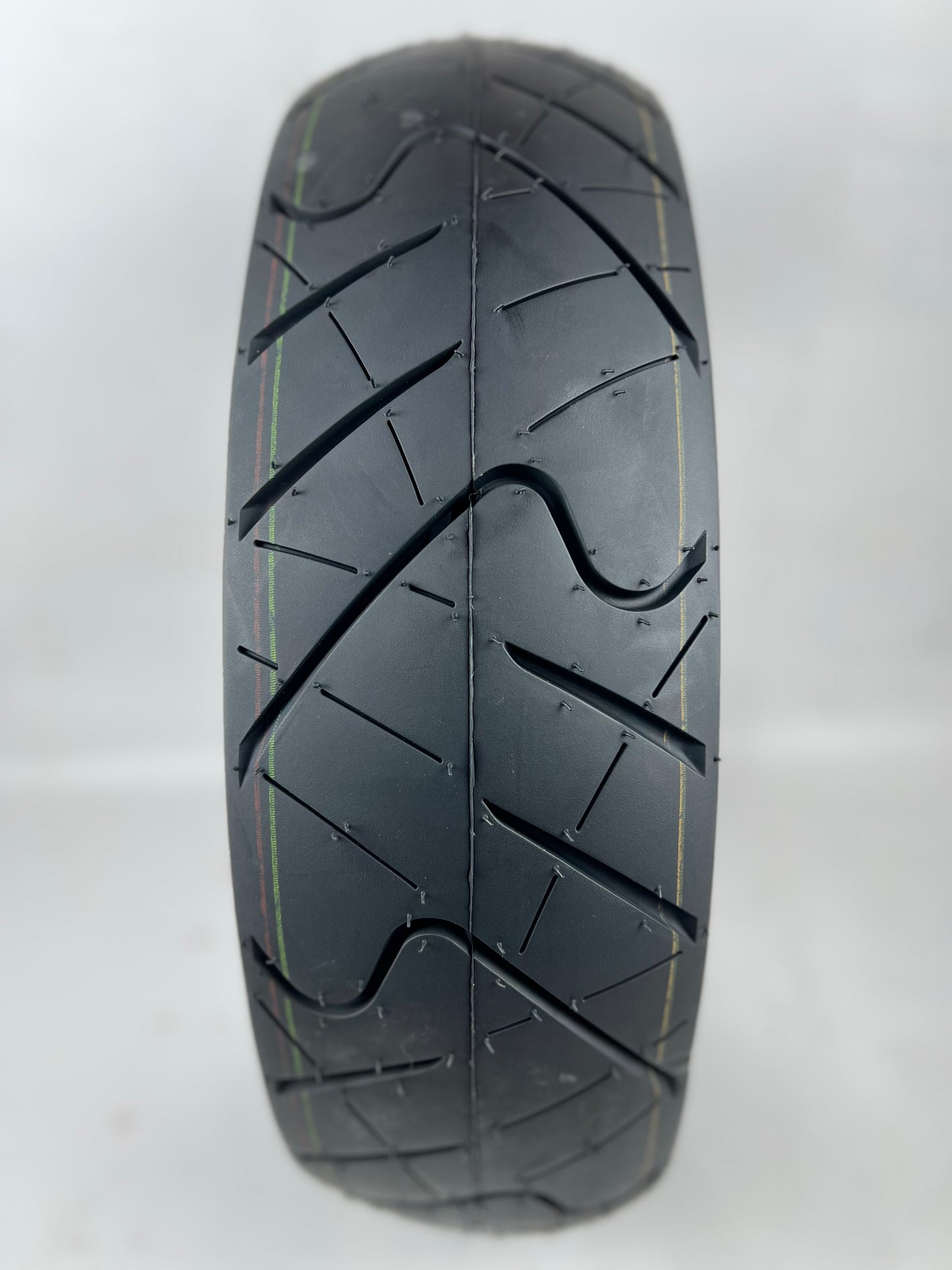 Neumático Mozuki 130/70-17TL SYM075