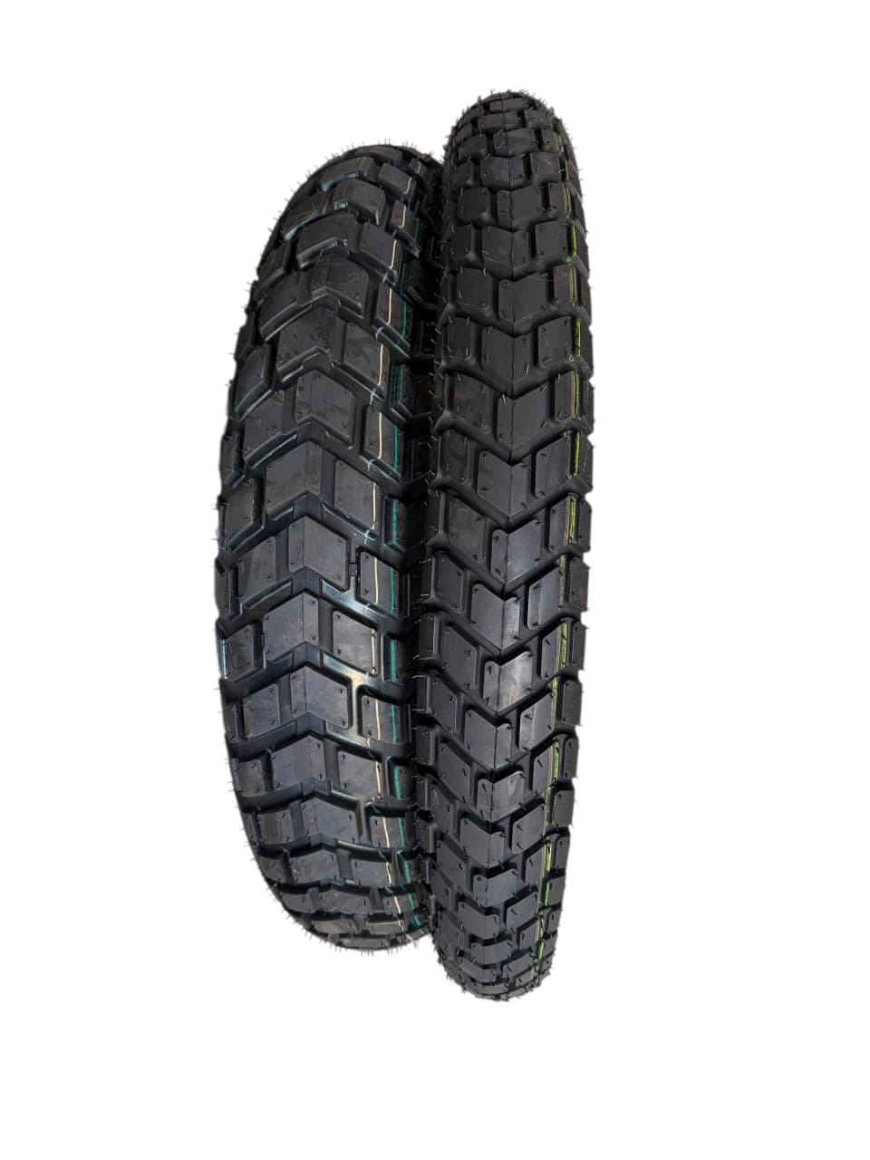 Pareja de neumatico 120/80-18 CEAT 90/90-21 M052
